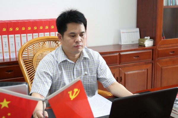 点击打开原图