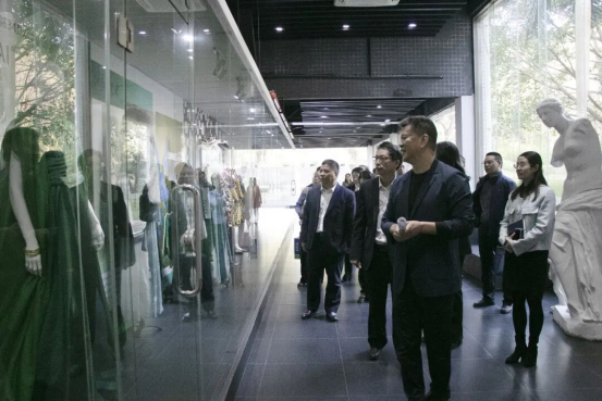 1765422904386191.png 1765422904386191.png